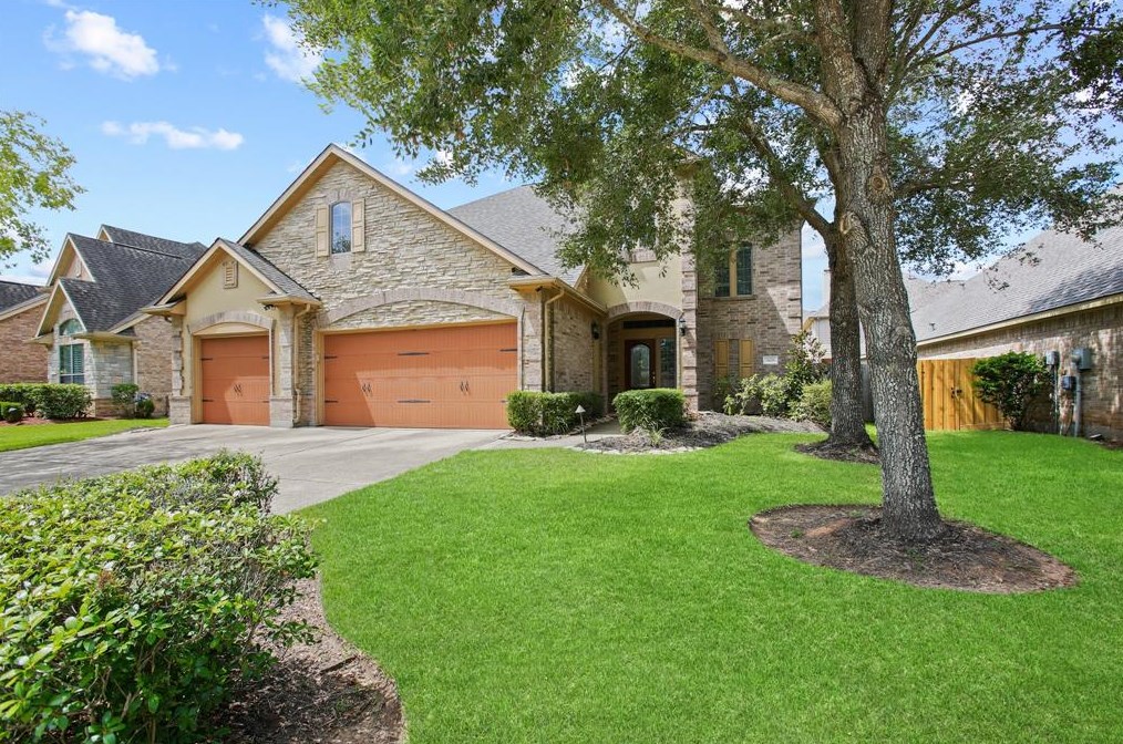 1606 Sunderland Dr, Sugar Land, TX 77479