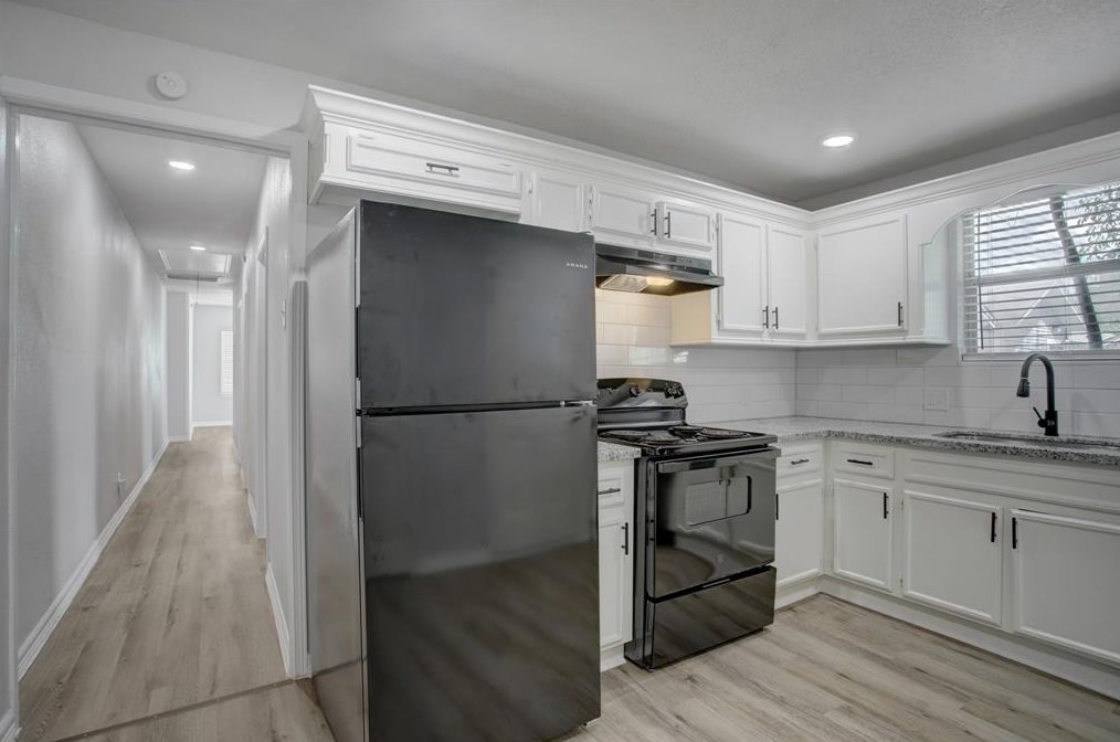2710 Winbern St, Houston TX  77004-4449 exterior