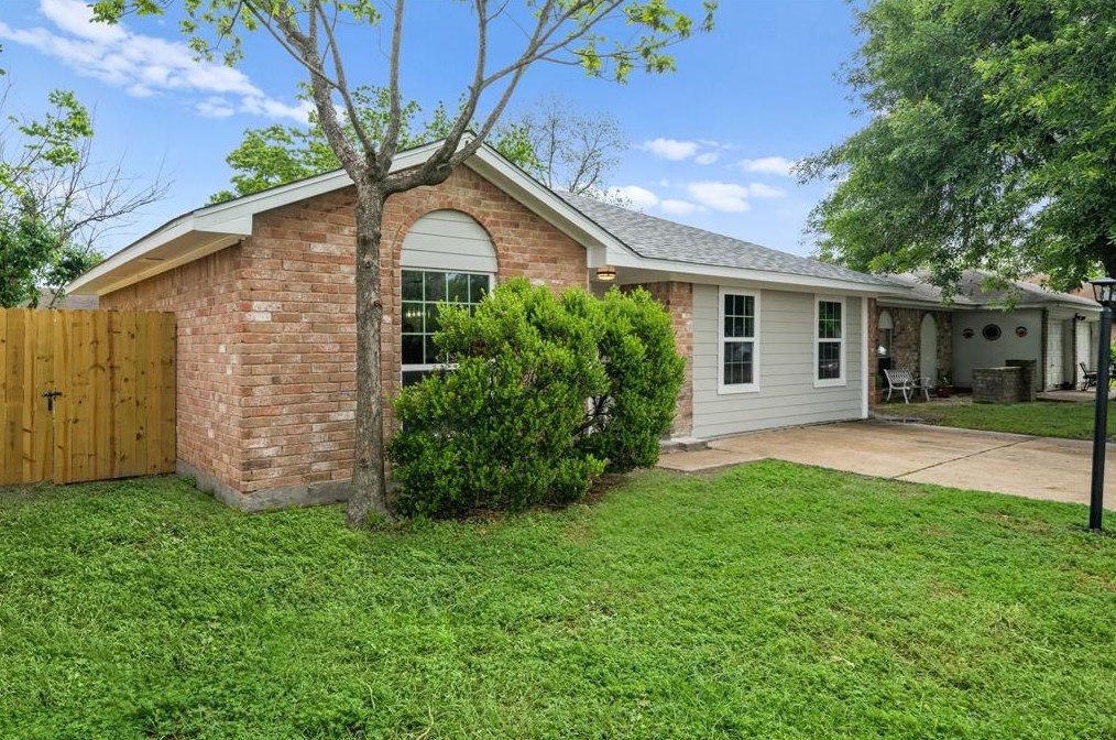 1411 Sigma St, Pasadena, TX 77504-3938