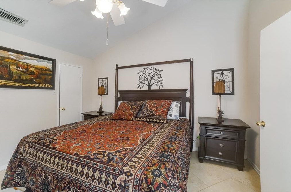 13518 Lynnville Dr, Houston TX  77065-3158 exterior