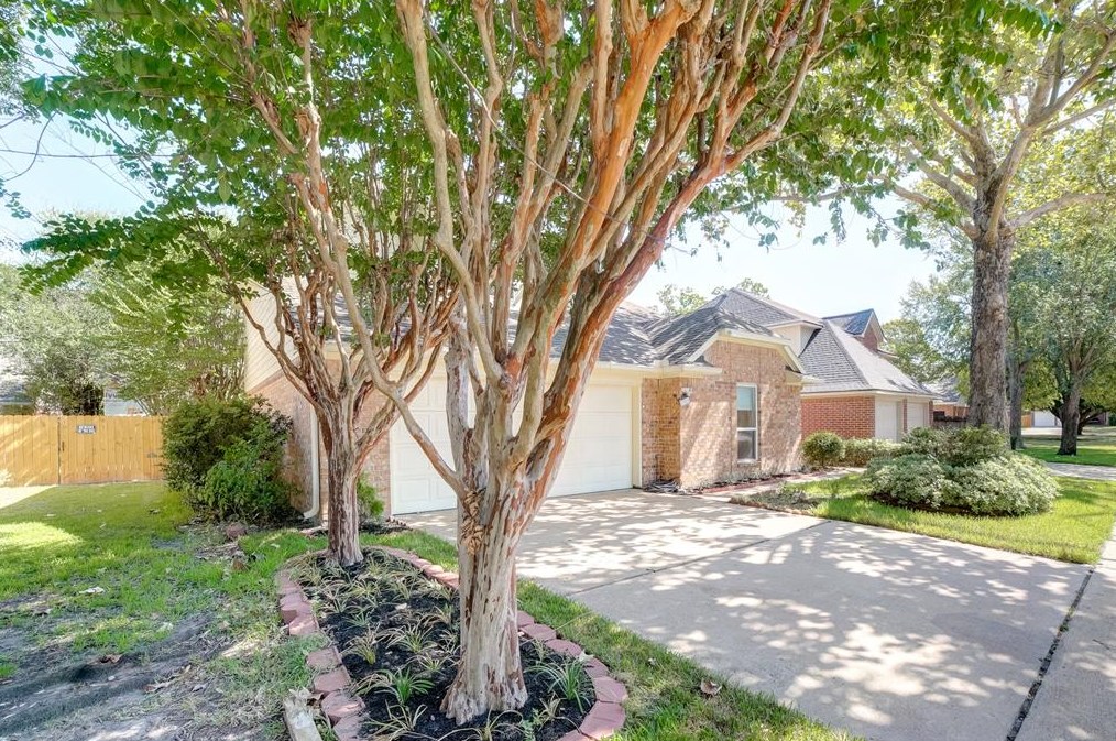 13518 Lynnville Dr, Houston, TX 77065-3158