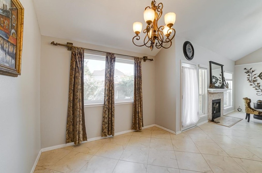 13518 Lynnville Dr, Houston TX  77065-3158 exterior