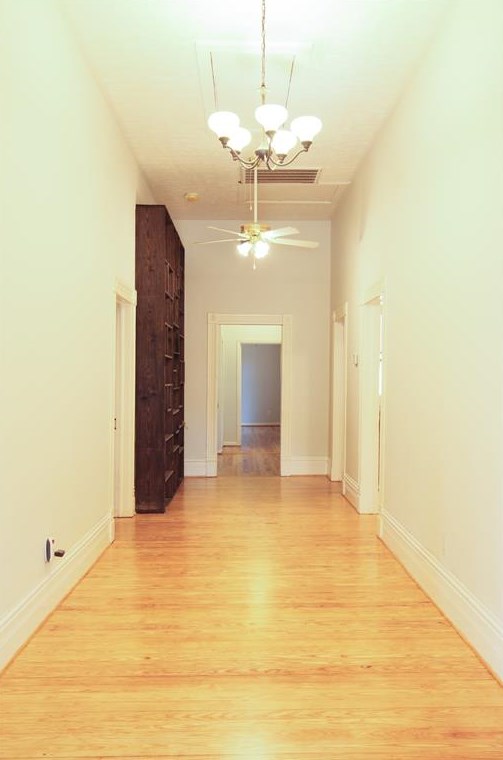 2110 State St, Houston, TX 77007