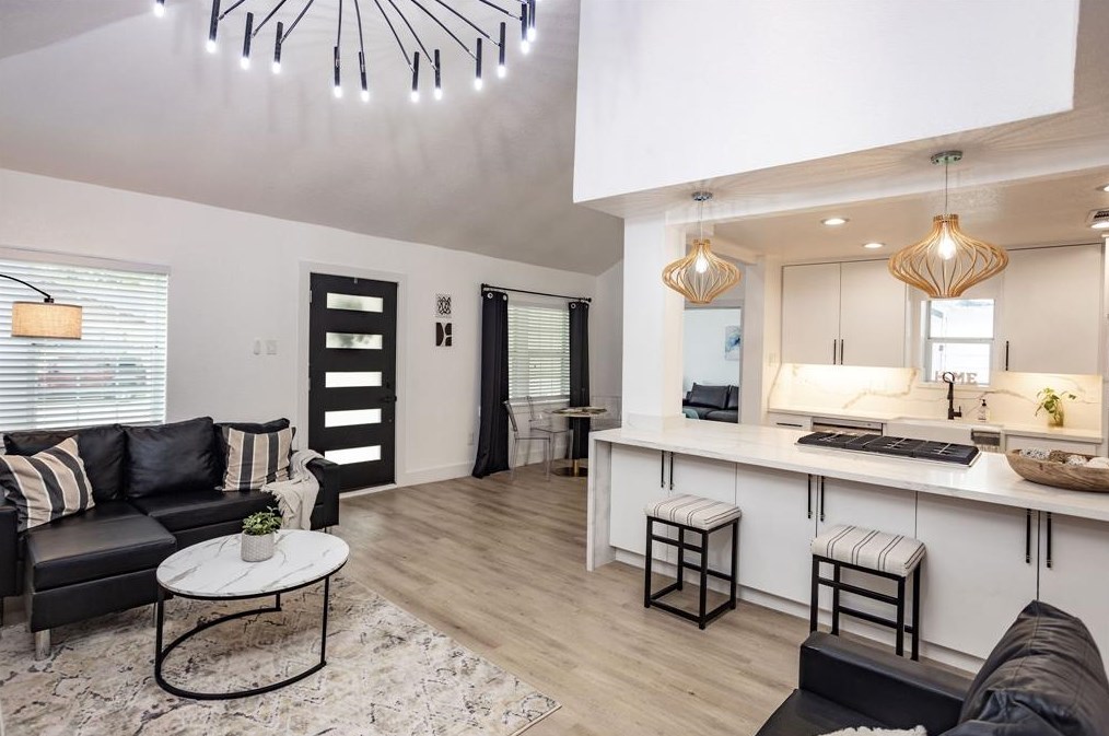 1017 Joyce, Houston TX 77009-2030 exterior