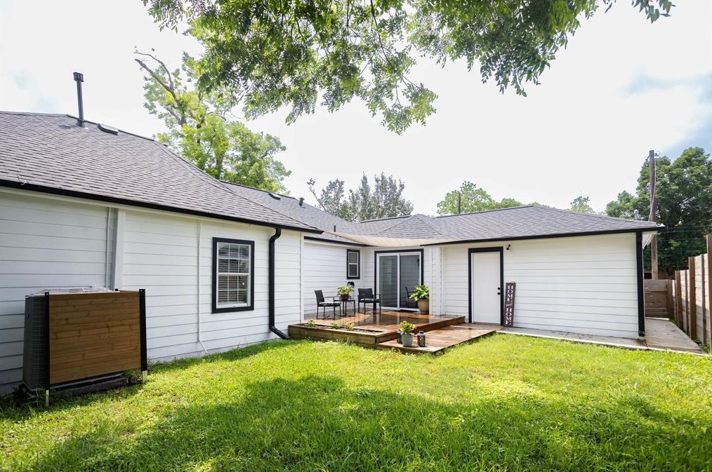 1017 Joyce, Houston TX 77009-2030 exterior