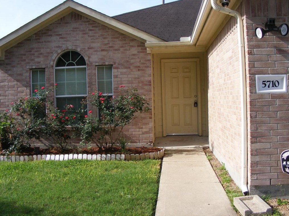 5710 Abundant Life Ln, Houston, TX 77048