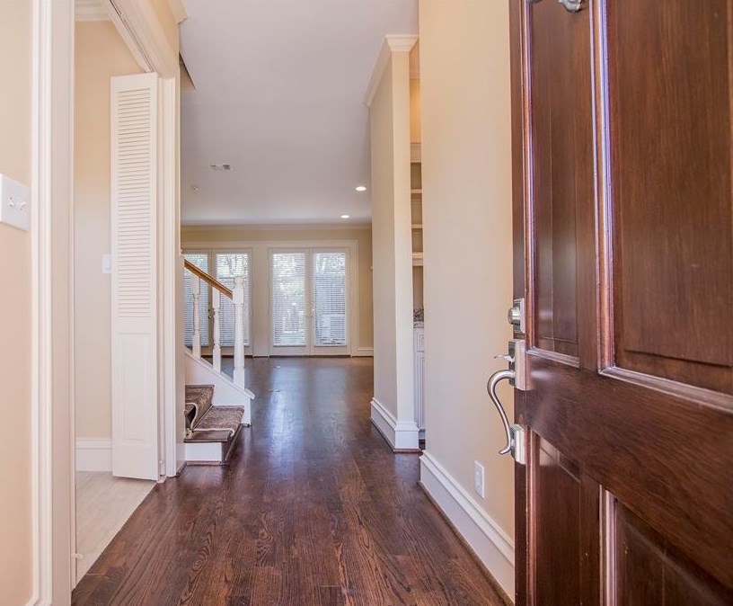 6726 Vanderbilt St, Houston, TX 77005
