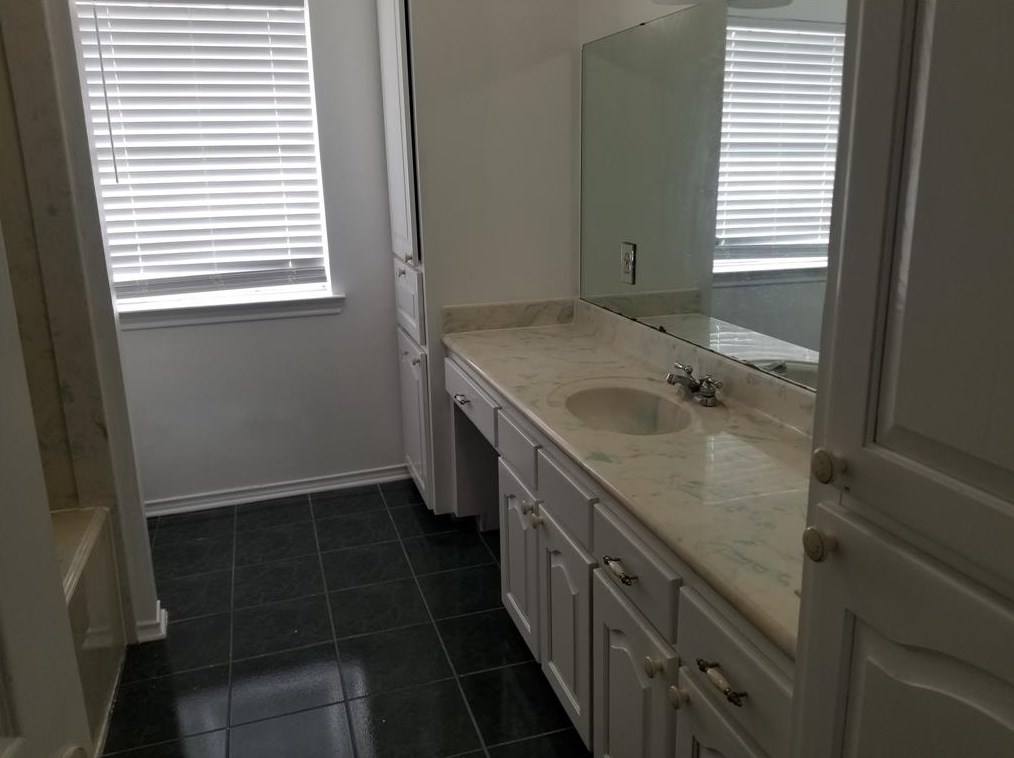 2406 Joel Wheaton Rd, Houston TX  77077-5415 exterior