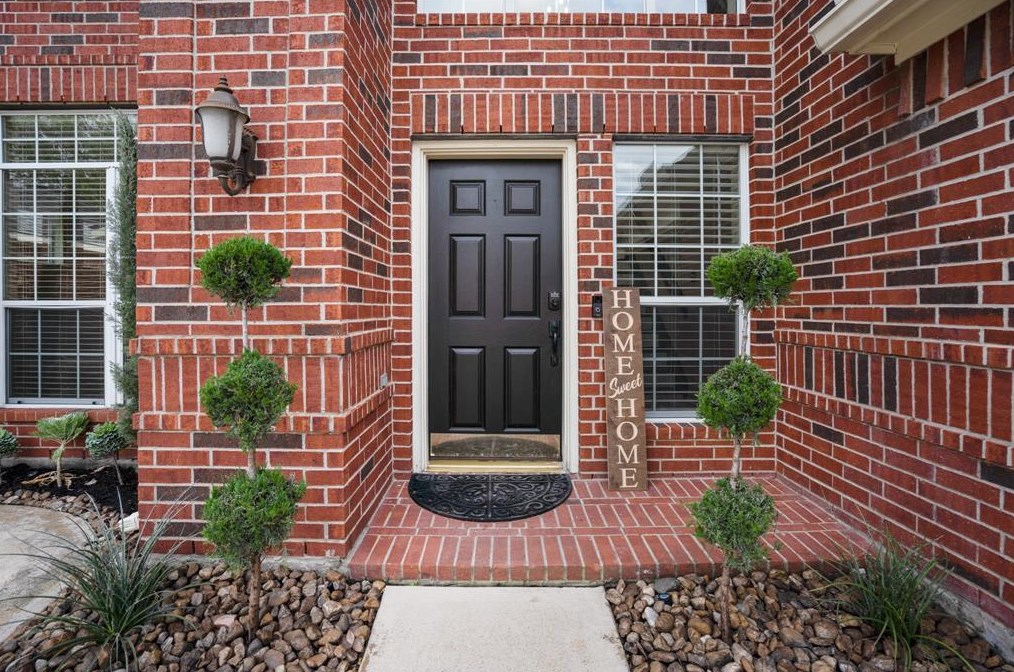 9919 Brandywood Cir, Tomball, TX 77375