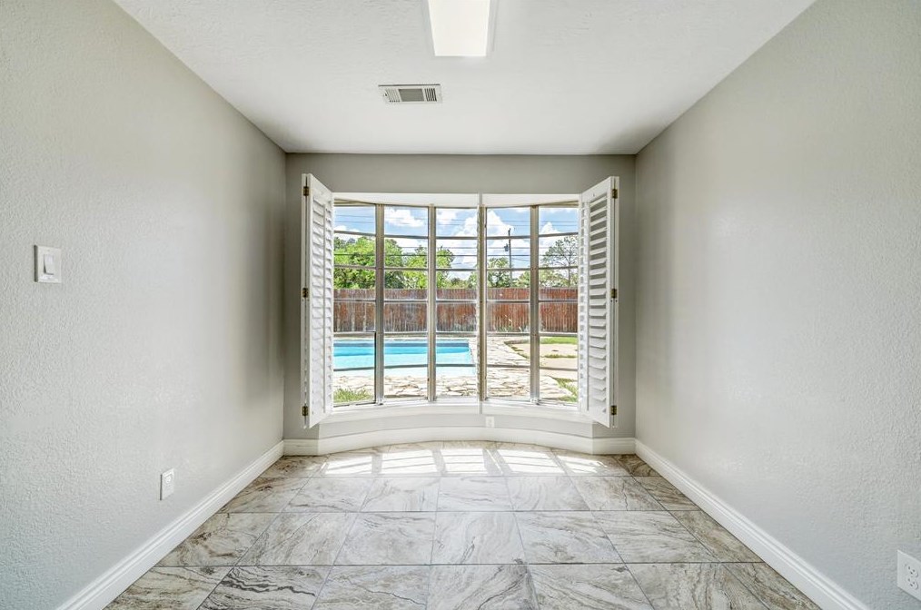 6007 Beaudry Dr, Houston TX  77035-2307 exterior