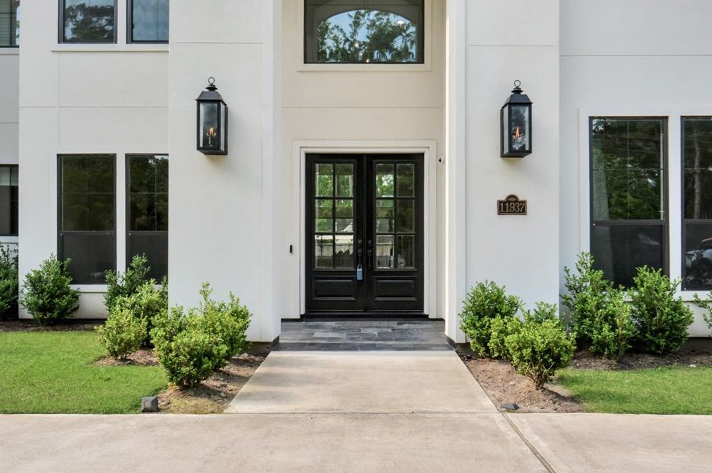 11937 Memorial Dr, Houston TX  77024-6231 exterior