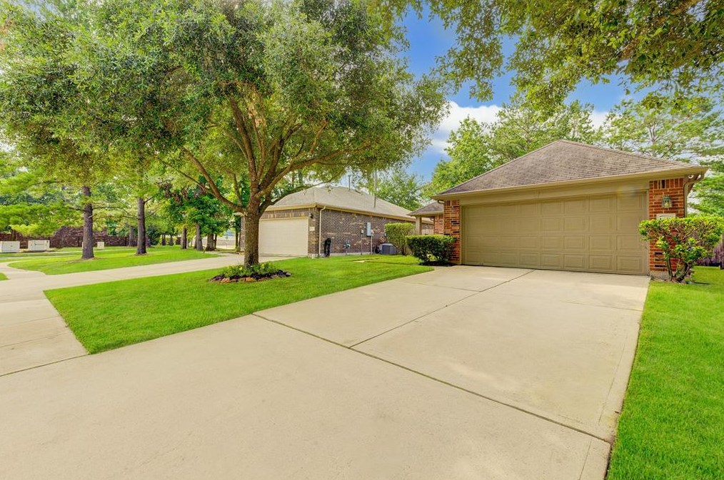 1438 Meadowhigh Ln, Spring TX 77373-7866 exterior