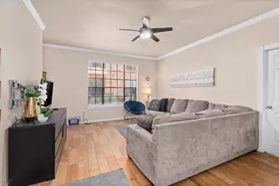 2255 Braeswood Park Dr, Houston, TX 77030 - Photo 6