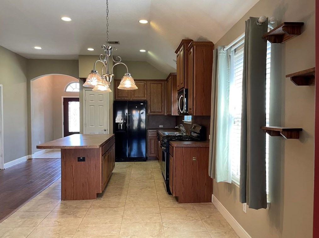 21915 Blossom Grove Ln, Spring TX  77379-5099 exterior