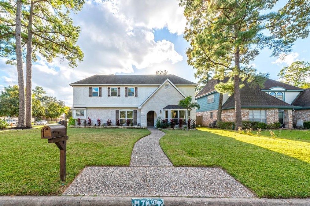 11703 Gardenglen Dr, Houston, TX 77070-2847