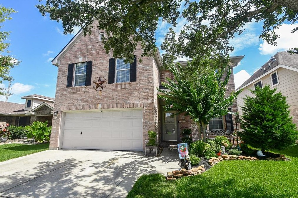 2137 Piney Wood Dr, Deer Park, TX 77536
