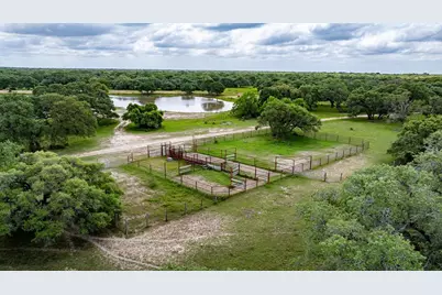 3814 County Road 19, Hallettsville, TX 77964 - Photo 18