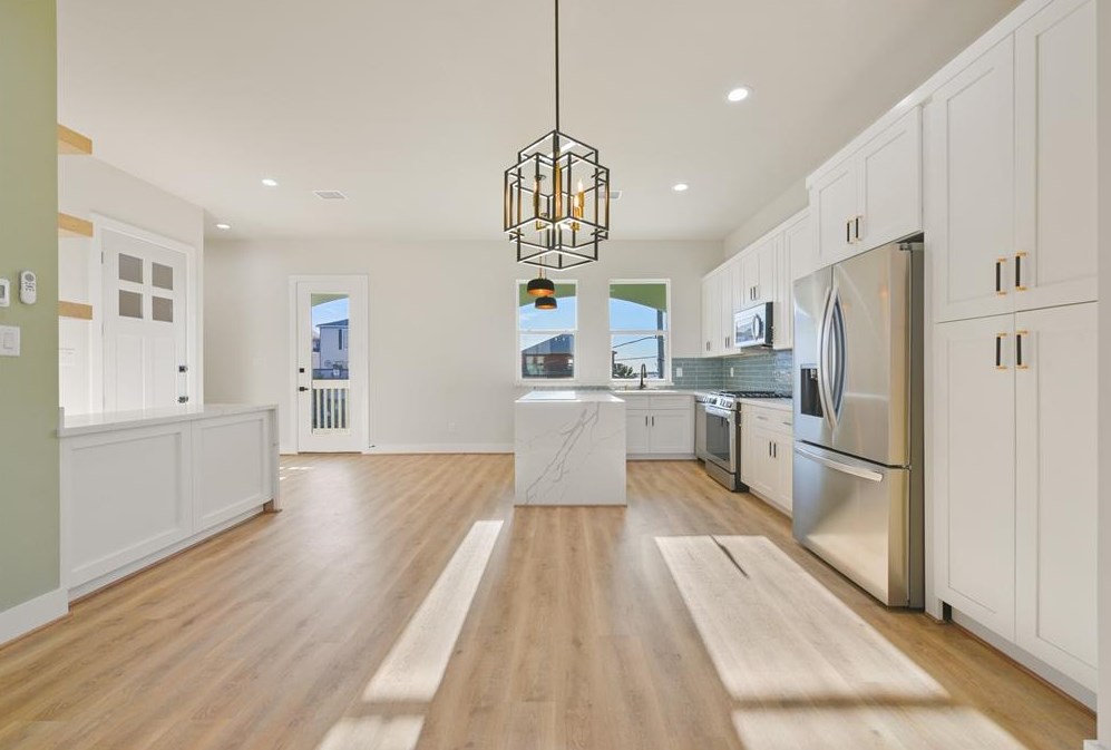 1102 64 St, Galveston TX 77551-1043 exterior