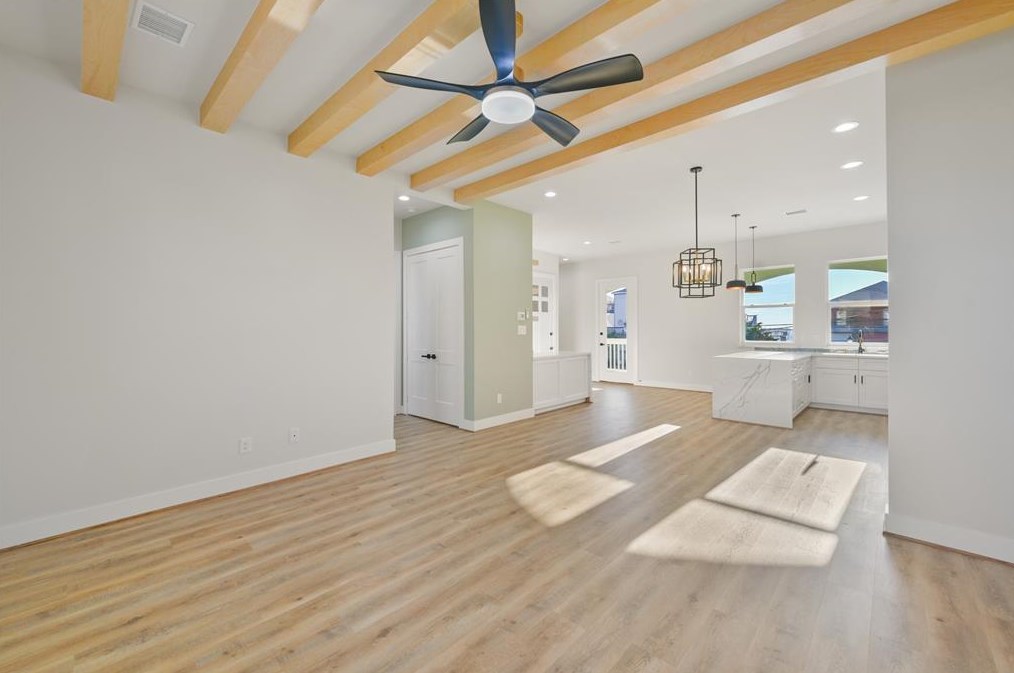 1102 64 St, Galveston TX 77551-1043 exterior