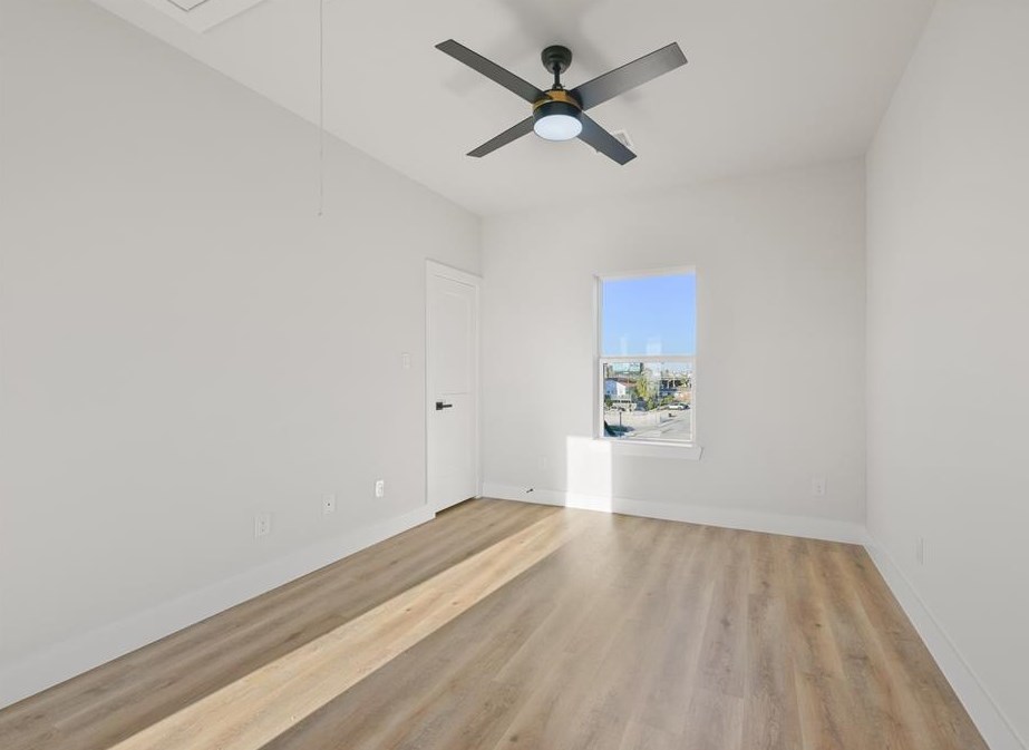 1102 64 St, Galveston TX 77551-1043 exterior