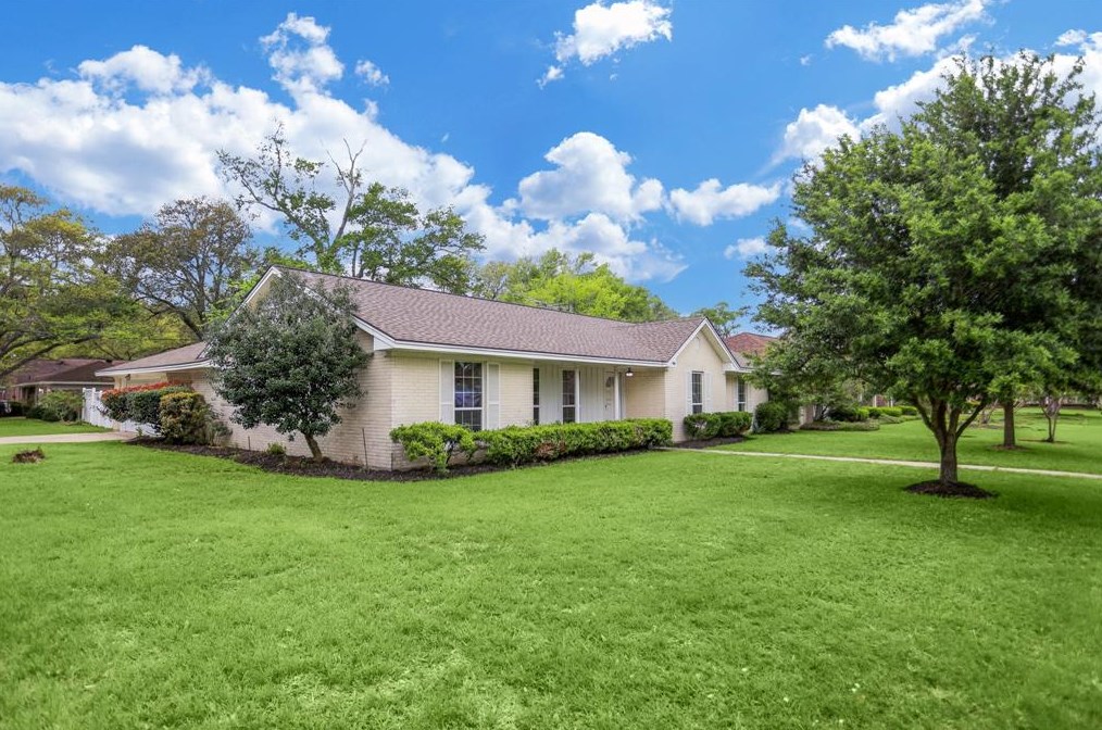 603 N Hickory St, Tomball, TX 77375