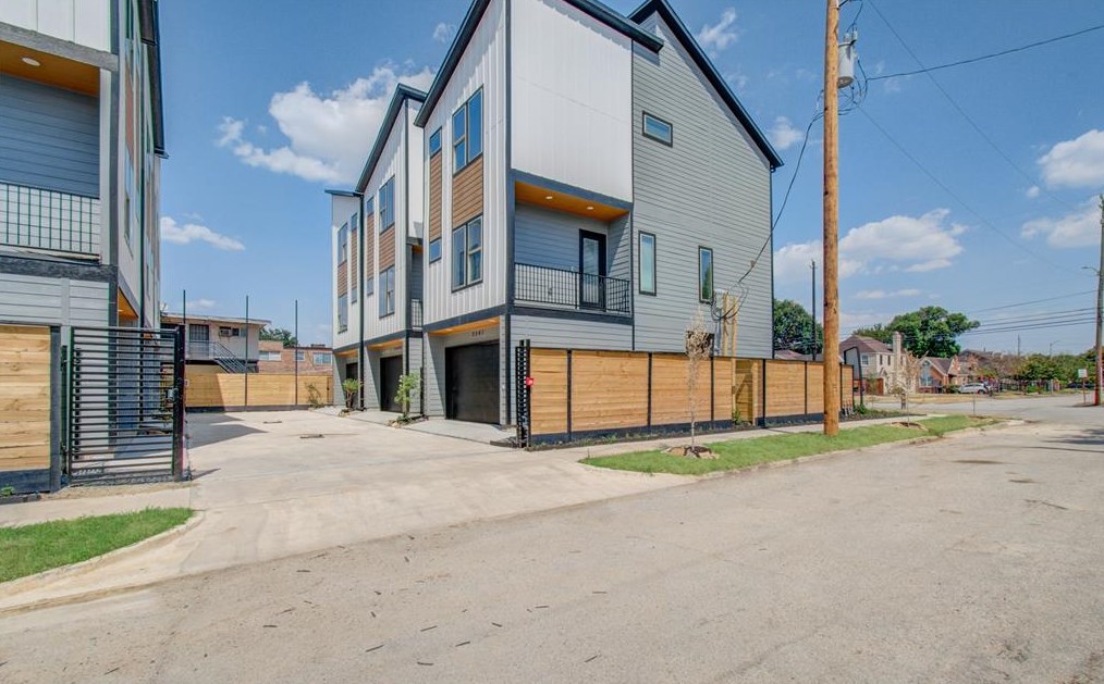 2343 Eagle St, Houston TX  77004-5207 exterior
