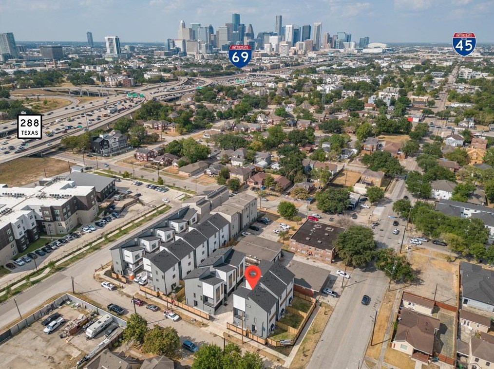 2343 Eagle St, Houston TX  77004-5207 exterior