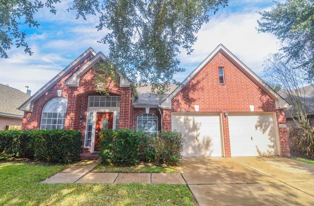 4527 Topaz Trail Dr, Sugar Land TX  77479-5222 exterior