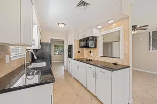 6046 W Airport Blvd, Houston, TX 77035 - Photo 8