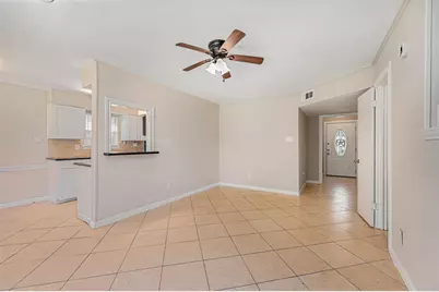 6046 W Airport Boulevard, Houston, TX 77035 - Photo 4