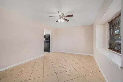 6046 W Airport Boulevard, Houston, TX 77035 - Photo 6