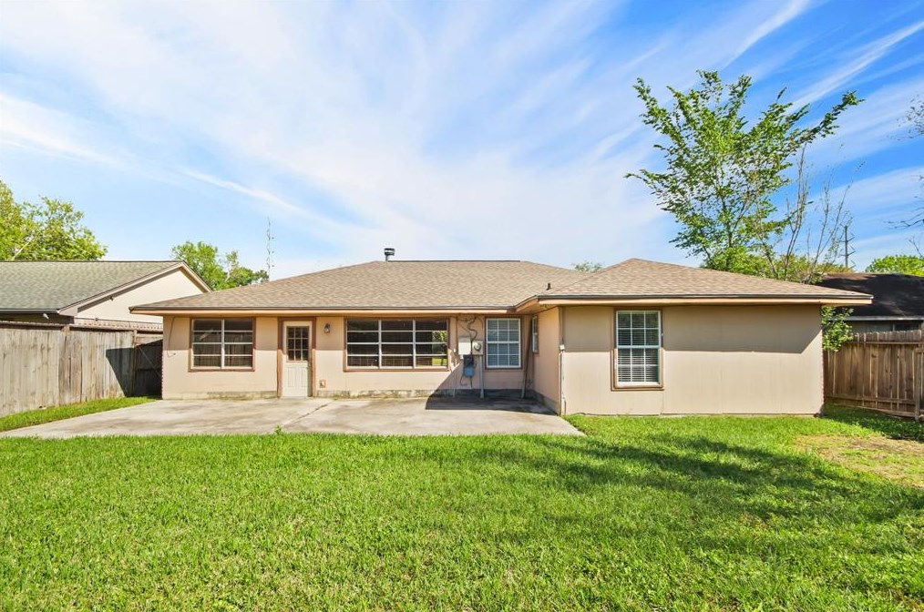 8326 Swan Meadow Ln, Humble, TX 77338