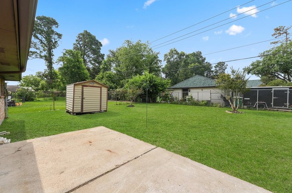6502 Leedale, Houston TX  77016-2415 exterior
