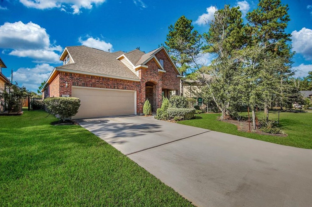 58 Sawbridge Cir, Spring TX  77389-5139 exterior