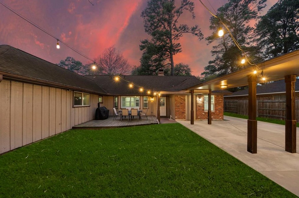 1206 Shadeland Dr, Houston, TX 77043-4227