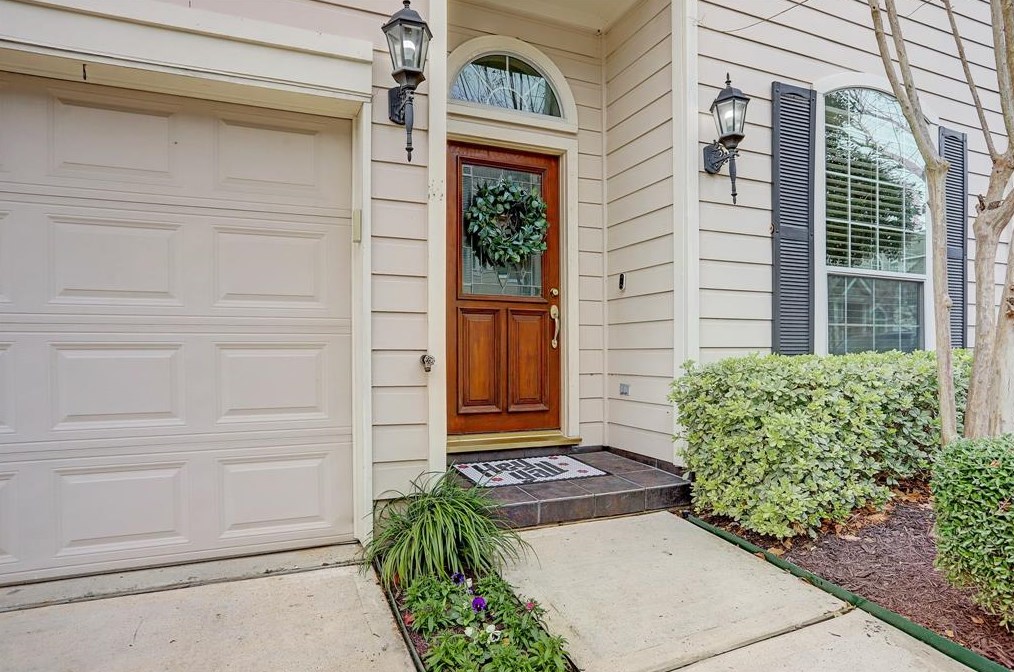 2662 Shady Acres Lndg, Houston, TX 77008-7078