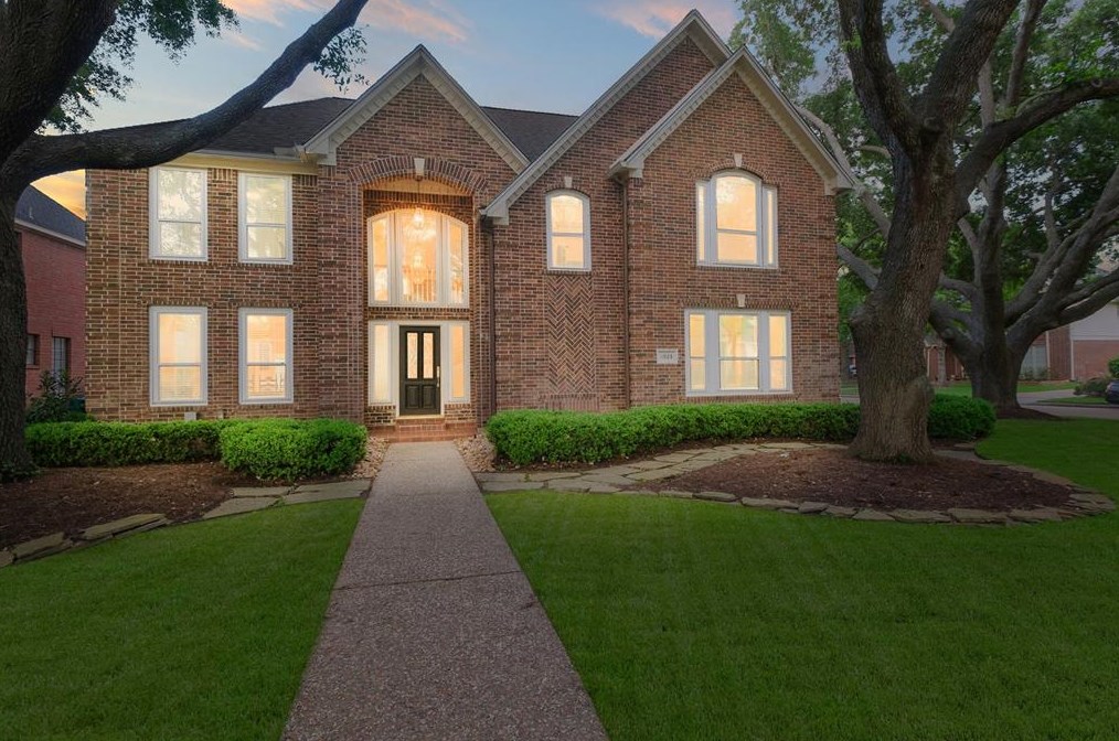 1923 Hickory Chase Dr, Katy, TX 77450-8736