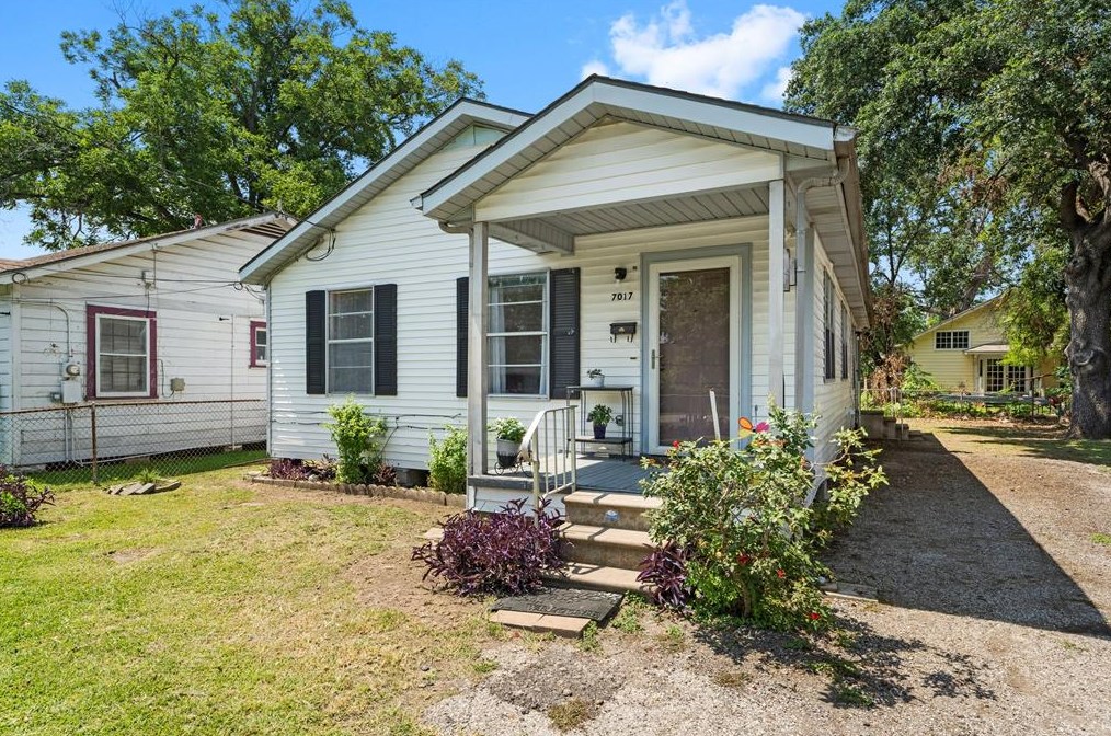 7017 Hershe St, Houston TX  77020-5115 exterior