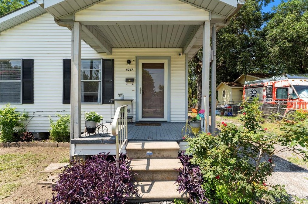 7017 Hershe St, Houston TX  77020-5115 exterior