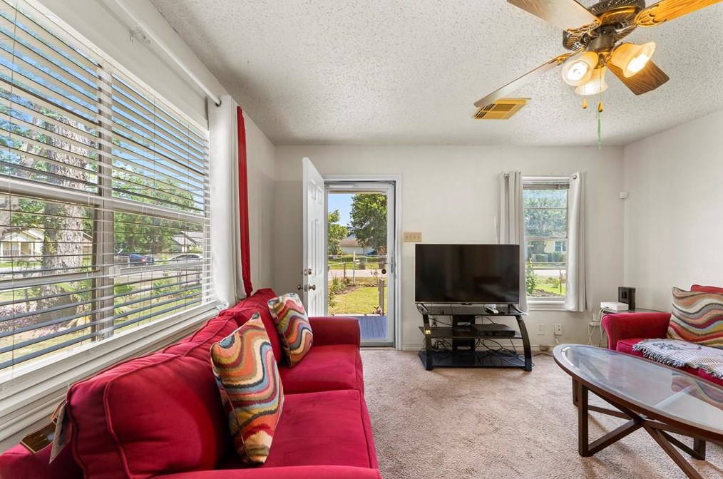 7017 Hershe St, Houston TX  77020-5115 exterior