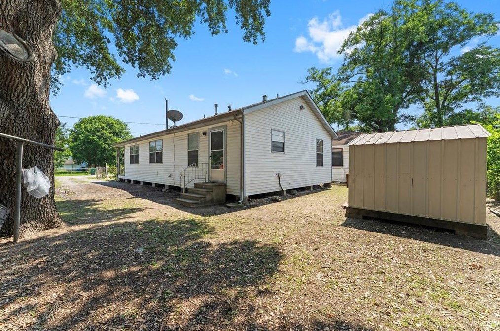 7017 Hershe St, Houston TX  77020-5115 exterior