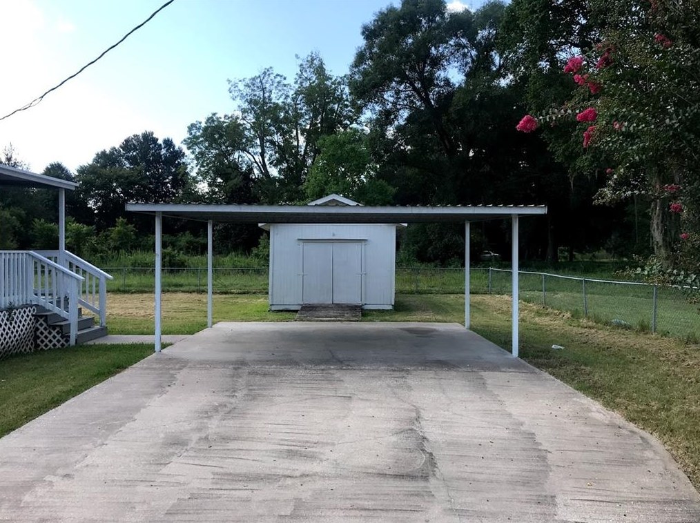 62 Laurel Ct, Cleveland, TX 77327