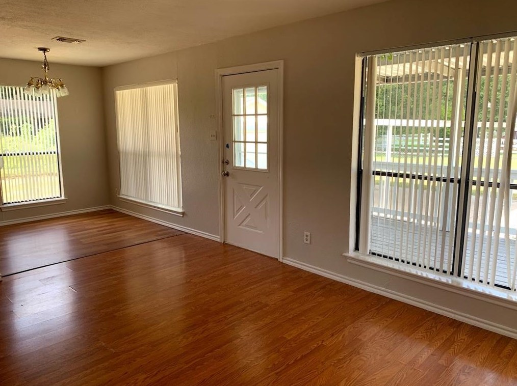 62 Laurel Ct, Cleveland TX  77327-8269 exterior