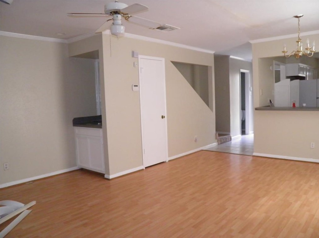 11000 Kinghurst St #115, Houston, TX 77099