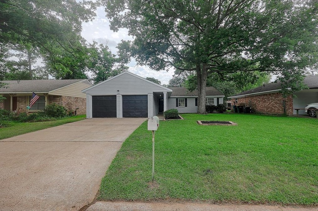 508 Grace St, Conroe, TX 77303