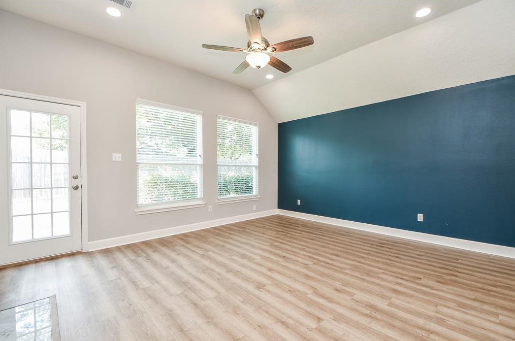 12902 Dove Pt Ln, Houston TX  77041-4257 exterior