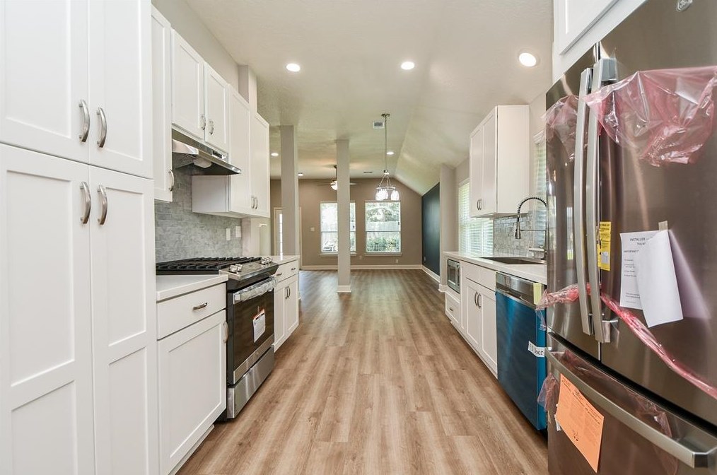 12902 Dove Pt Ln, Houston TX  77041-4257 exterior