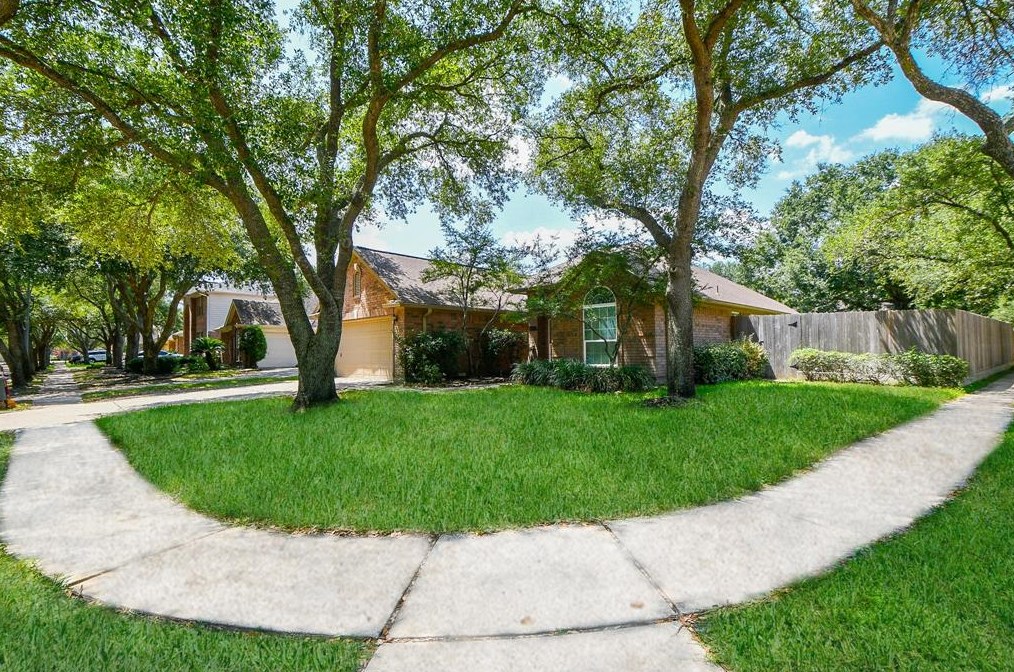 12902 Dove Point Ln, Houston, TX 77041-4279