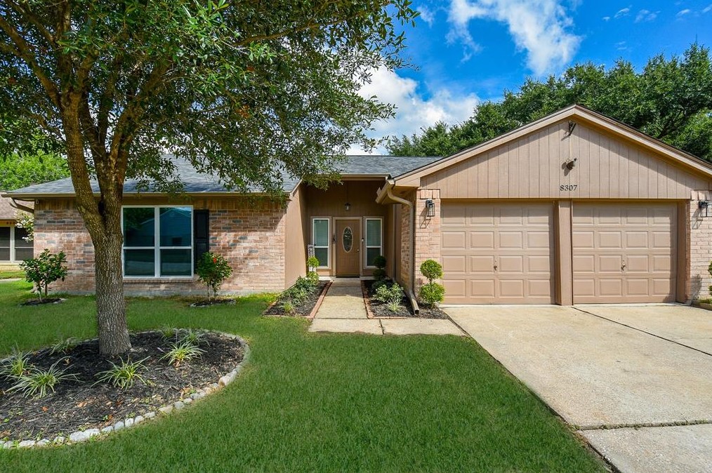 8307 Stagewood Dr, Humble, TX 77338