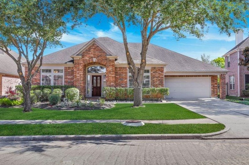2323 Delta Bridge Dr, Pearland, TX 77584
